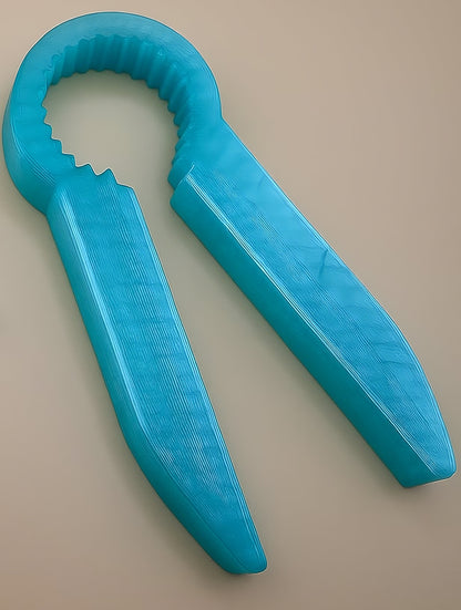 Plastikinių butelių atidarytuvas
